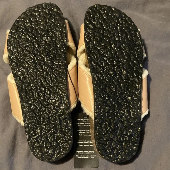 Only Sandals - Picture 3 of 3